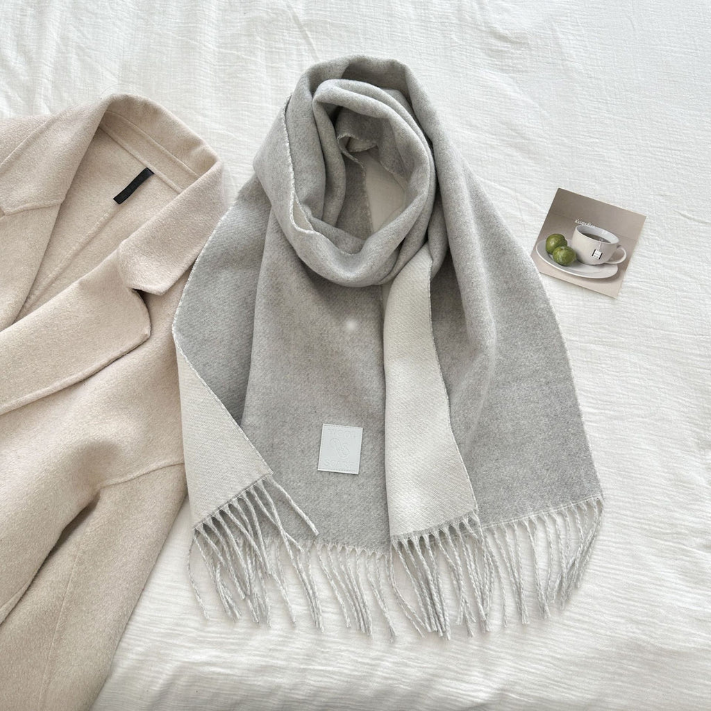 The Dual-Tone Heritage Wool Scarf