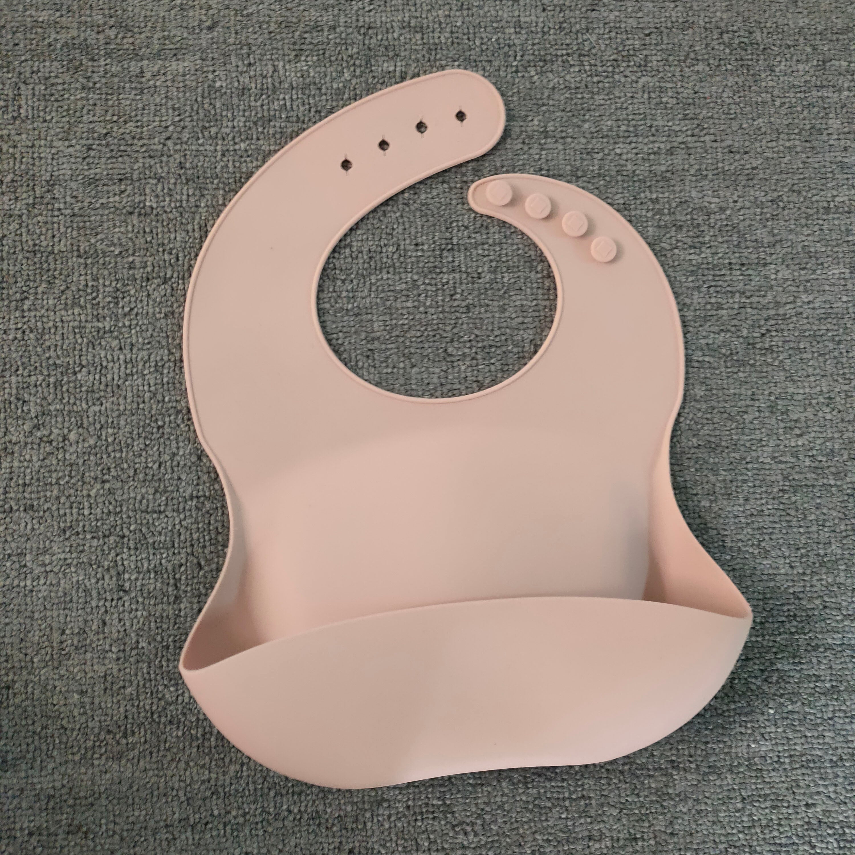 The Vora Sprout Ultra-Soft Silicone Bib