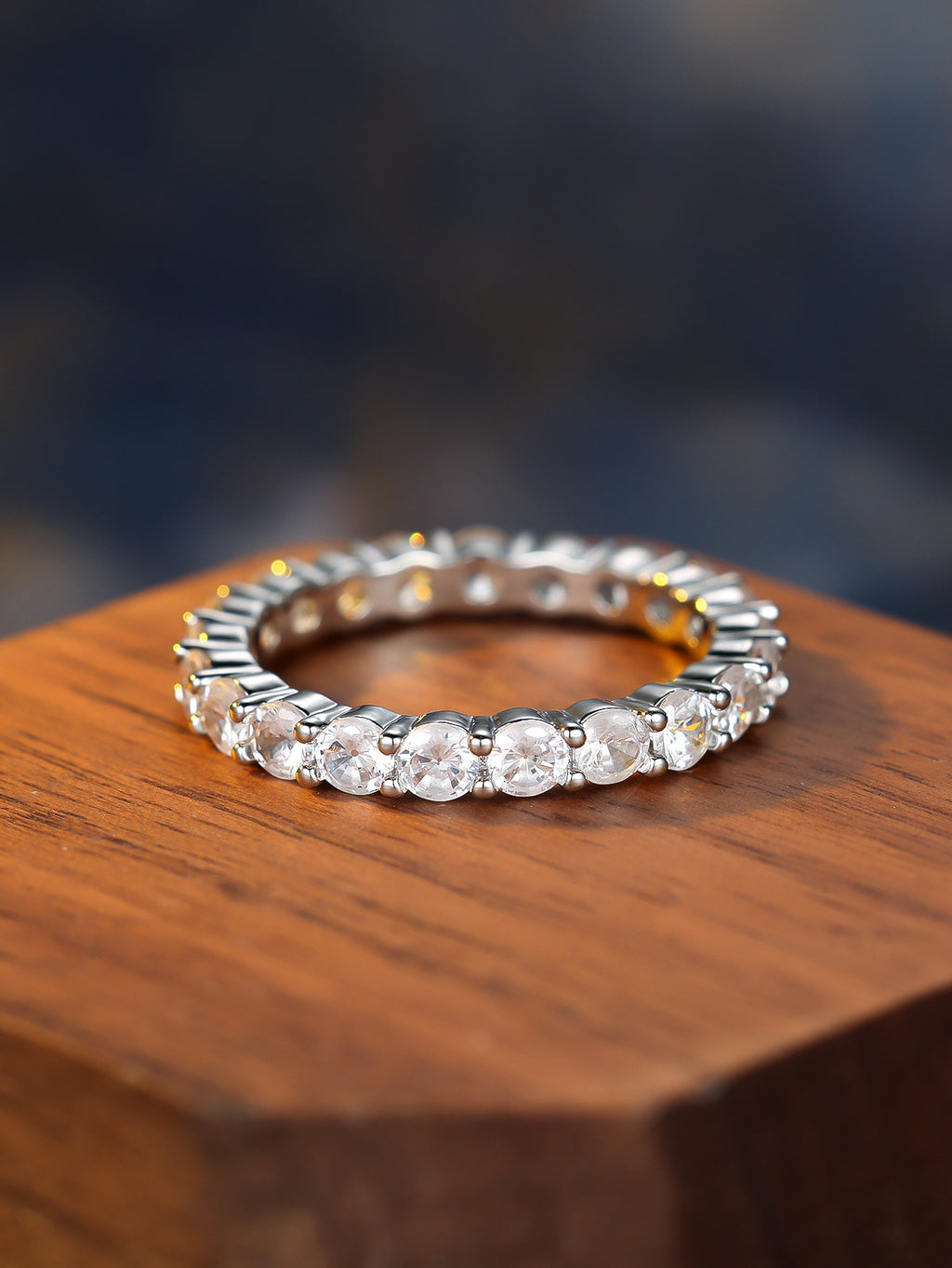 The Aura Geometric Ring