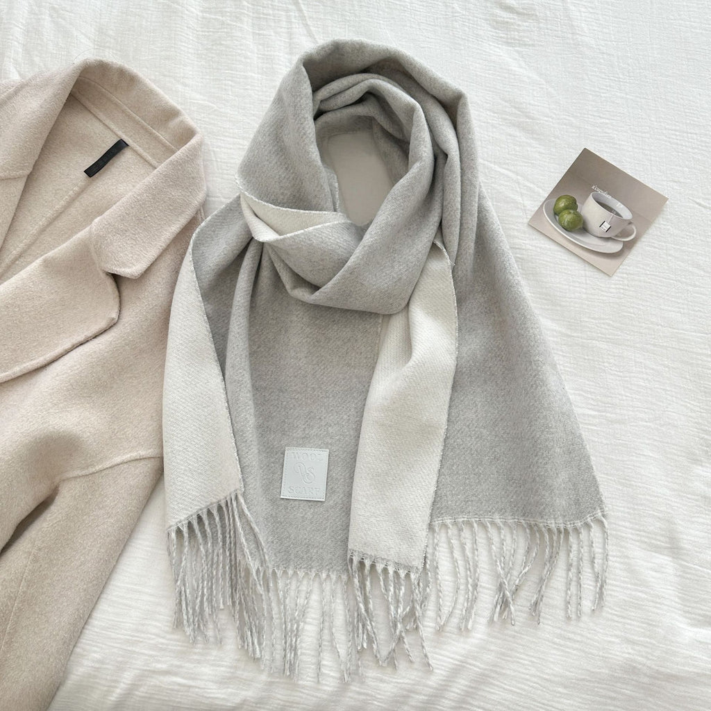 The Dual-Tone Heritage Wool Scarf
